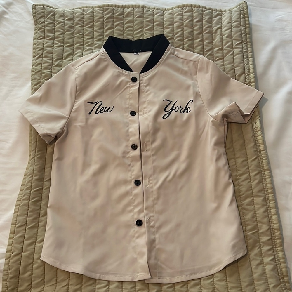 New York decal size 6/7 jersey style button down shirt